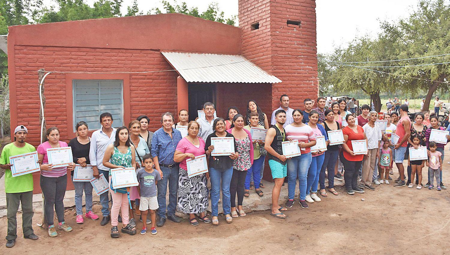 Familias de San Juan San Antonio Tusca Pozo El Bobadal Rincón Grande Bajo Alegre Fisco Norte Fisco Sur y El Arenal se beneficiaron