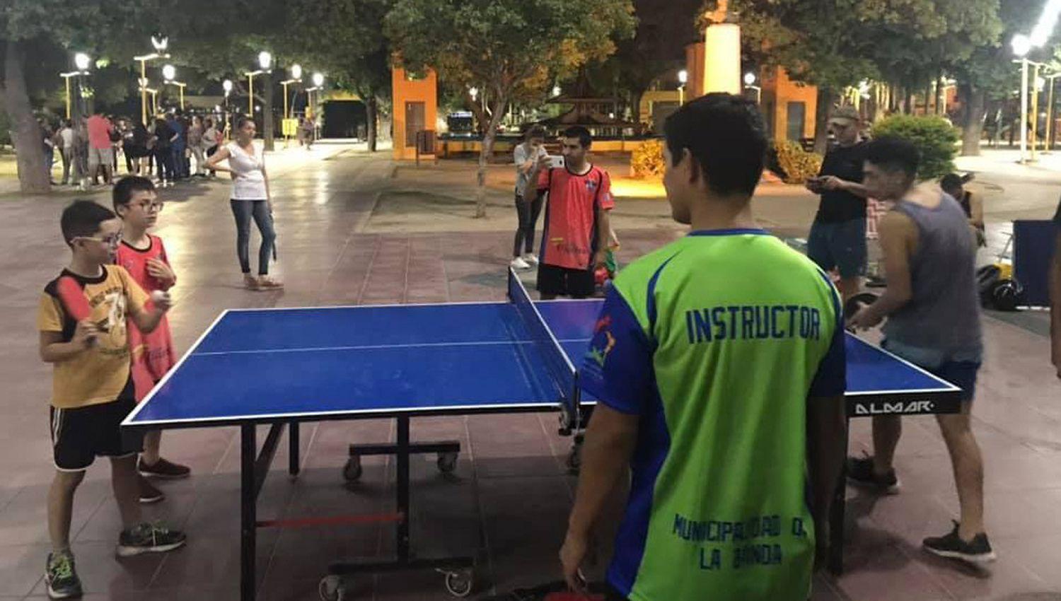 CRECIMIENTO El tenis de mesa gana cada vez m�s adeptos en La Banda Se puede practicar en el Gimnasio Municipal
