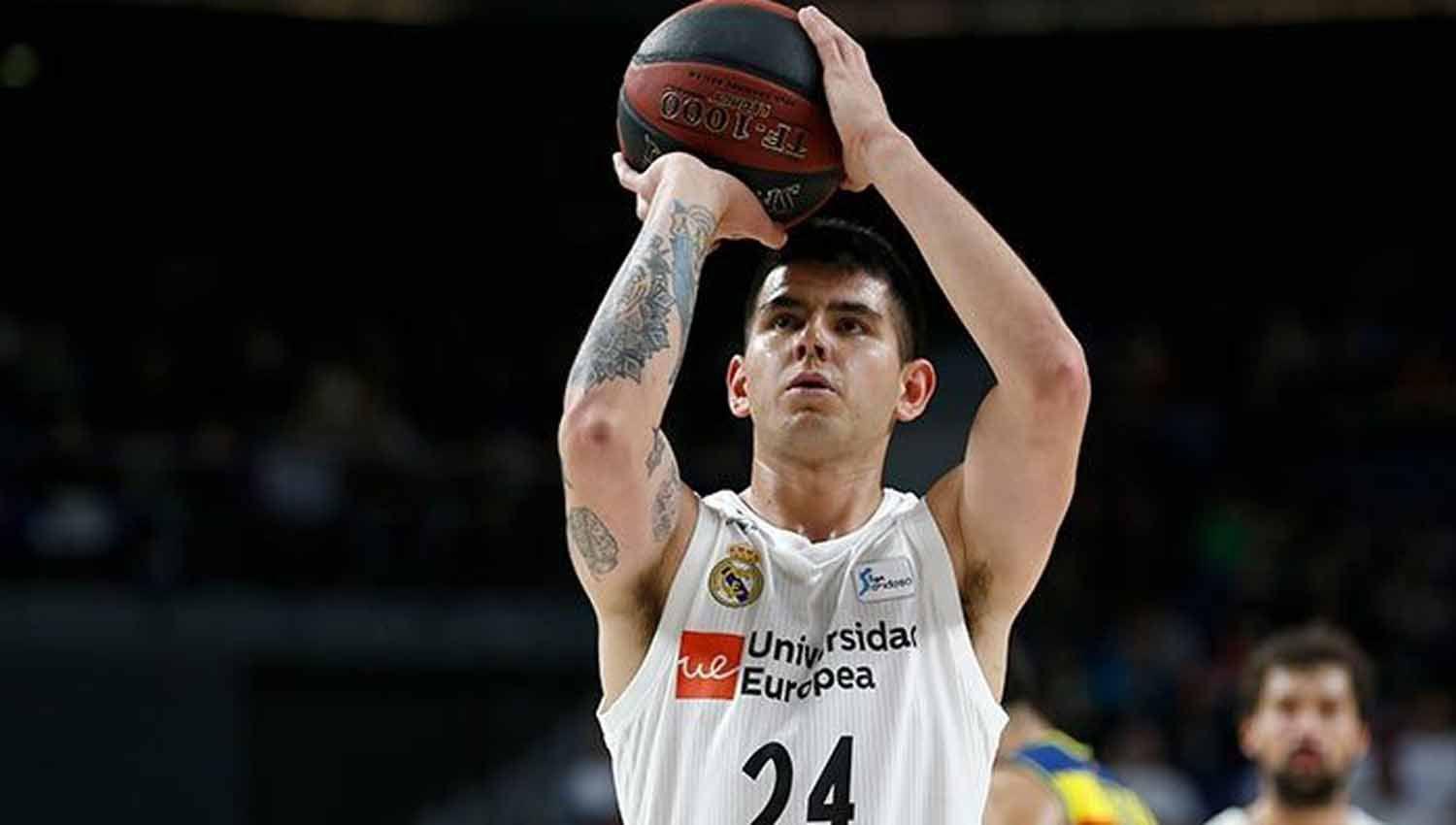 Gabriel Deck y sus compantildeeros en cuarentena por coronavirus