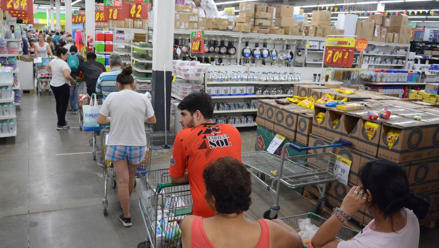 Garantizan abastecimiento de alimentos empresas productoras distribuidoras y comercializadoras