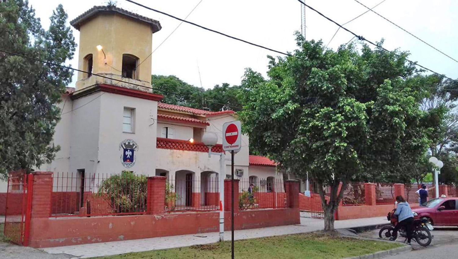 INTERVENCIÓN Efectivos de la Departamental N� 6 acudieron al llamado de los vecinos y cumplieron las órdenes del Dr Carlos Vega
