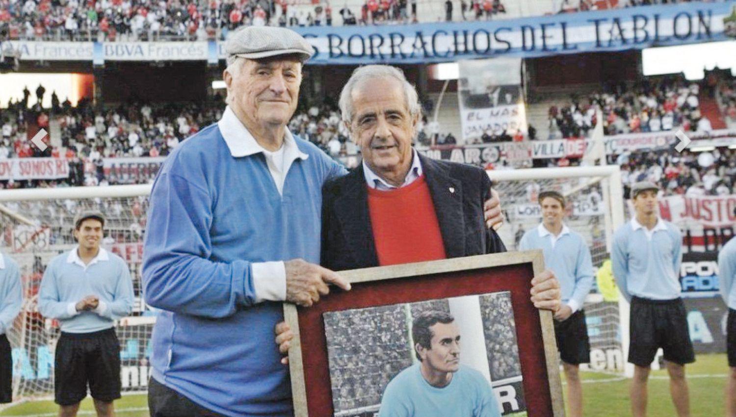 EMBLEMA Don Amadeo recibió el reconocimiento y la admiración de los clubes m�s importantes del país
