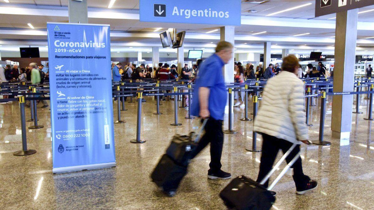Suspenden la vuelta de los argentinos que quedaron varados en el exterior