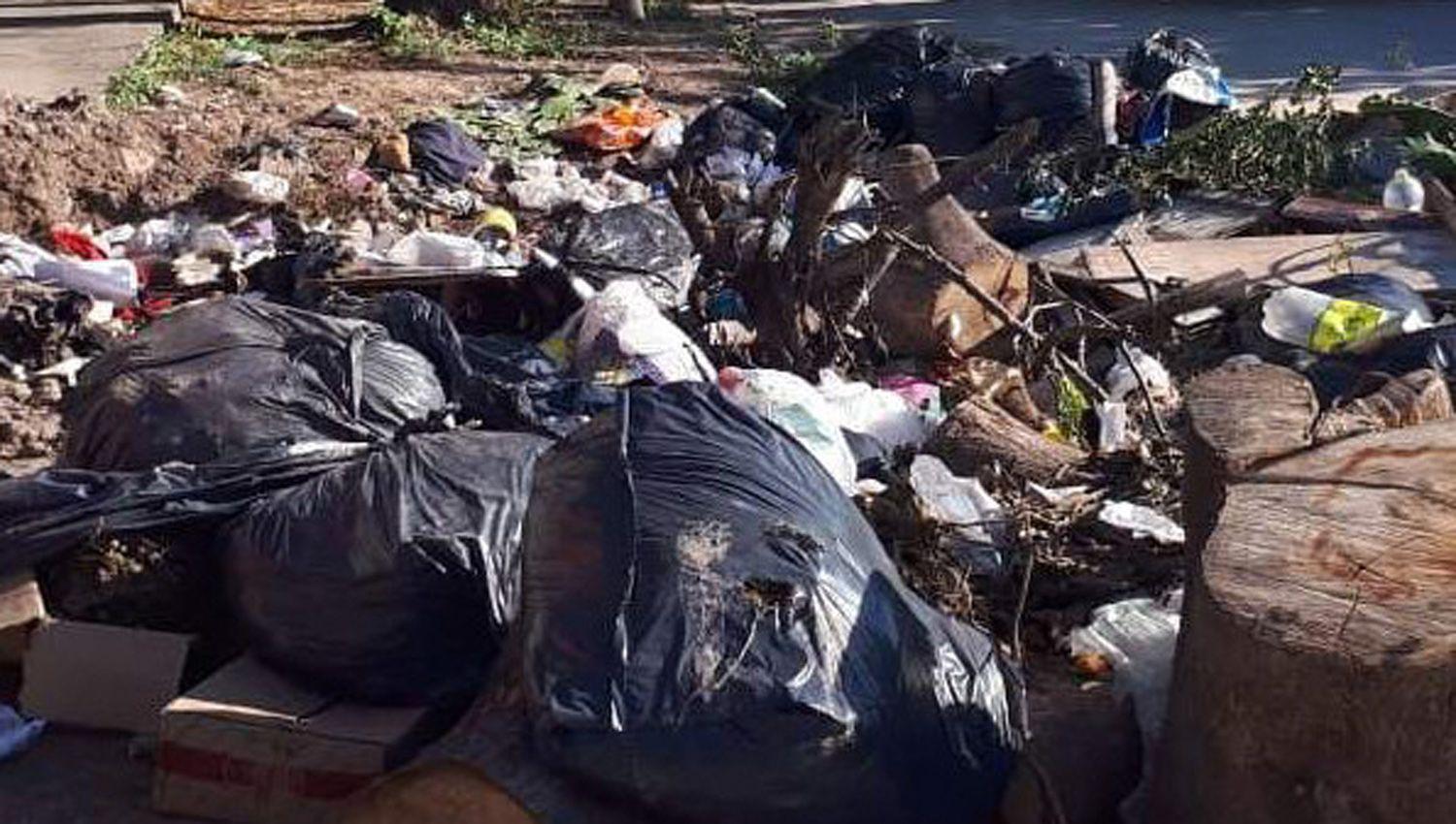 Aplicaron importantes sanciones a vecinos por arrojar basura en lugares prohibidos de la ciudad