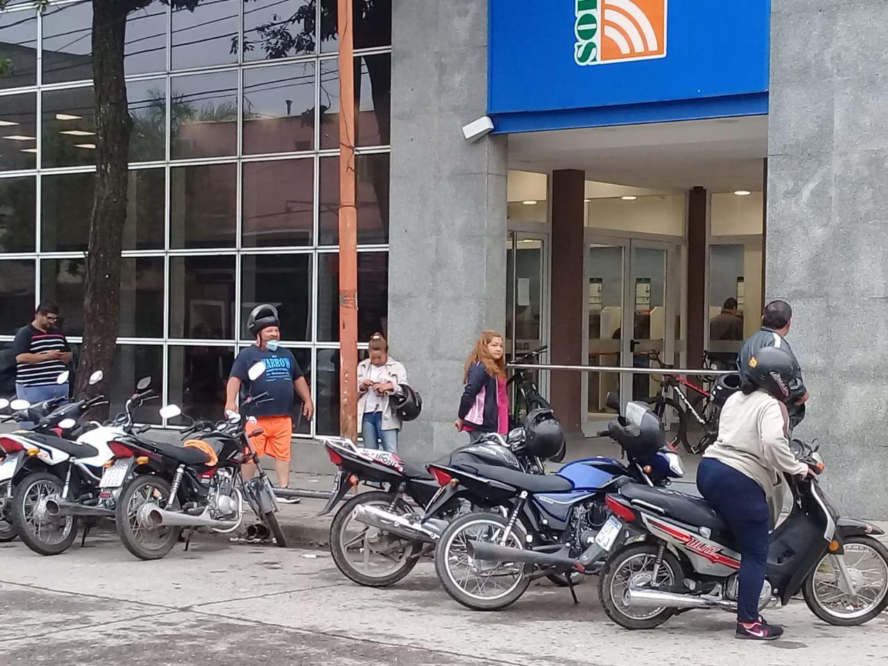 Asiacute se realiza el pago de sueldos a la Administracioacuten Puacuteblica en Santiago
