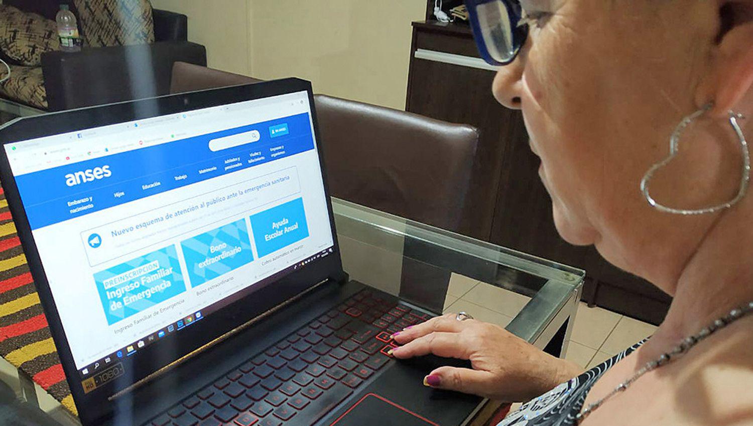 Ayer en el primer día de preinscripción online se anotaron m�s de 1200000 personas