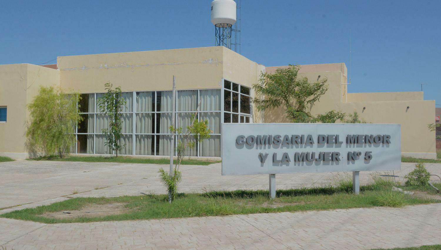 Agostina Villalba y su abogado Pablo Paz estuvieron en la Comisaría del Menor N� 5 en el B� Siglo XXI