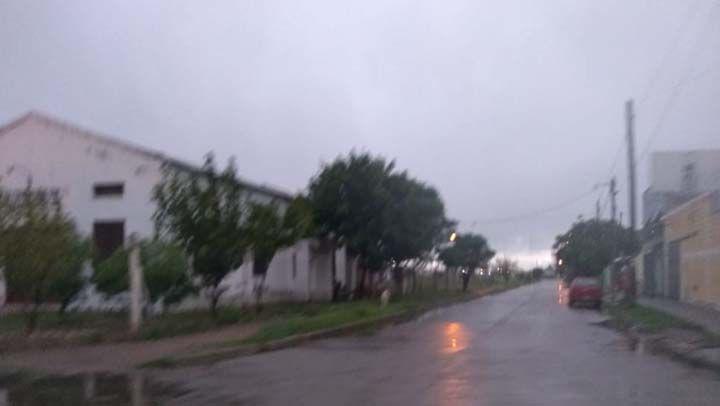 En cuarentena y con lluvia- asiacute estaraacute el tiempo en Santiago este mieacutercoles