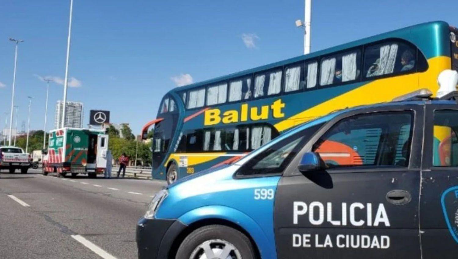 Detienen en Buenos Aires a colectivo con 62 extranjeros