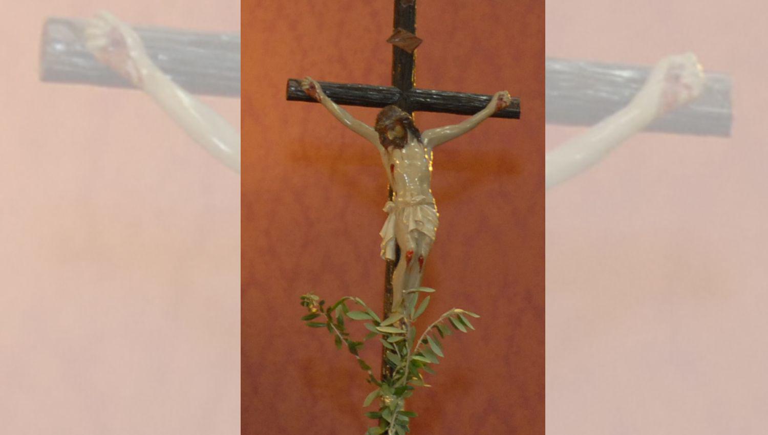 El obispo diocesano bendecir� los ramos este domingo en
una misa privada que ser� transmitida a las 11 por Canal 7