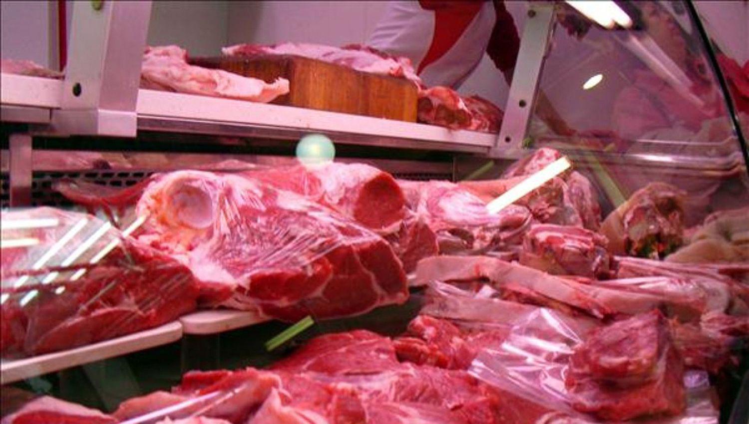 El consumo de carne vacuna retrocedioacute 5-en-porciento- a 515 kilogramos per caacutepita