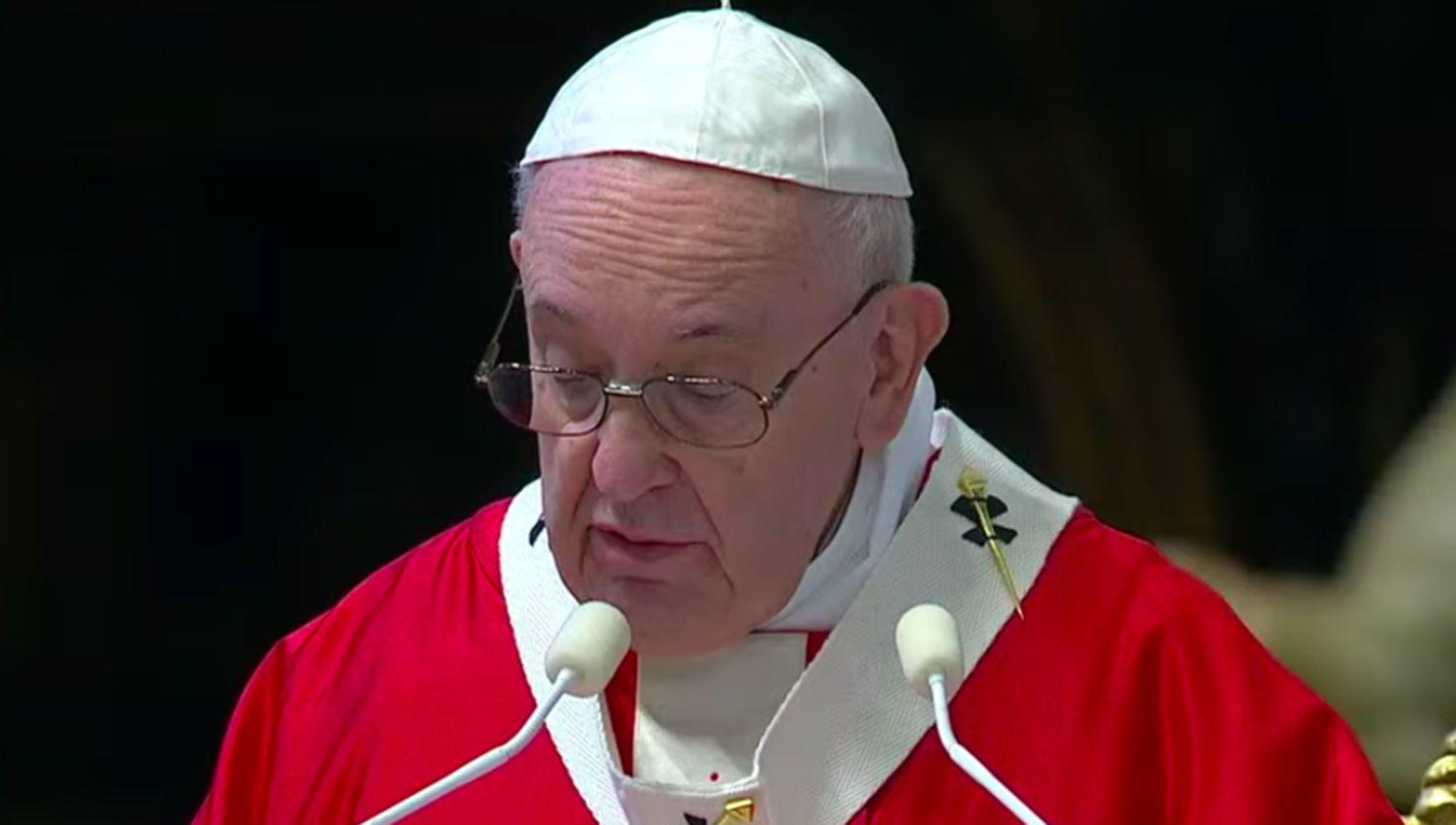 A puertas cerradas el papa Francisco celebroacute la misa del Domingo de Ramos