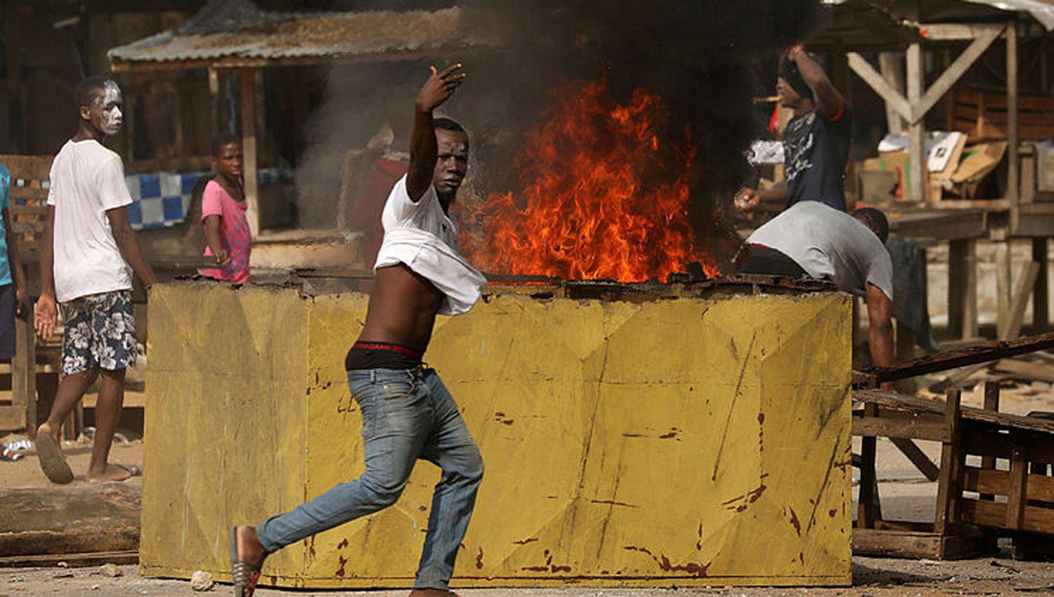 Una multitud destruyoacute un centro de lucha contra el coronavirus por miedo al contagio