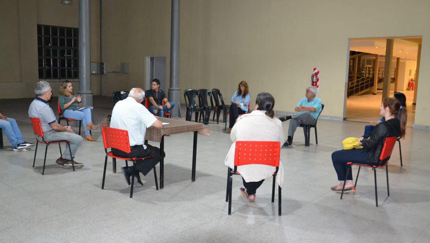Psicoacutelogos pondraacuten en marcha un servicio de atencioacuten gratuita en Antildeatuya