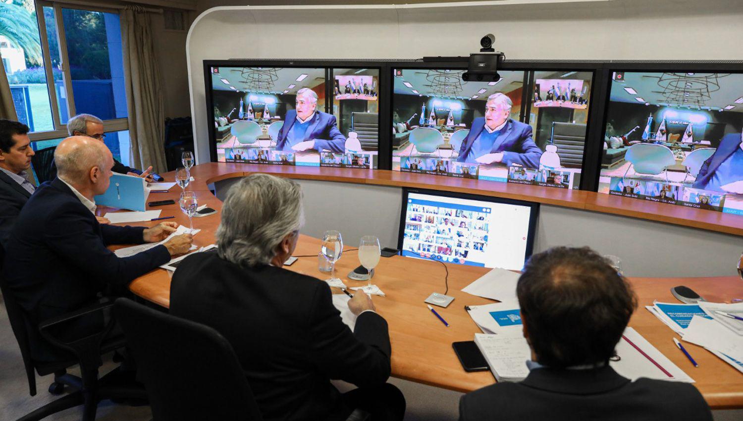 El presidente Fern�ndez sostuvo un encuentro virtual con los 23 gobernadores del país