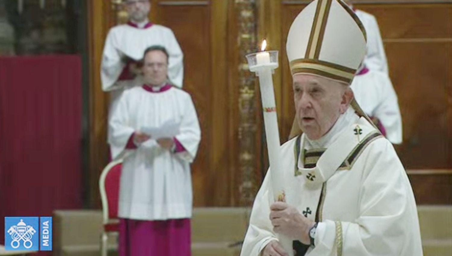 EN VIVO  El Papa Francisco preside la misa del Saacutebado de Gloria