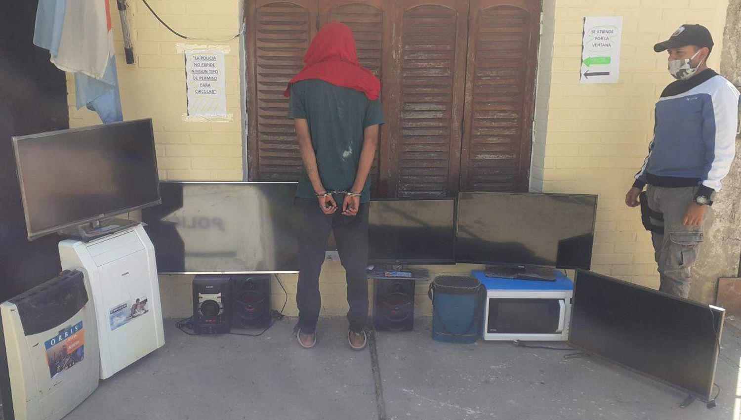 Recuperan maacutes de 150000 pesos en elementos robados
