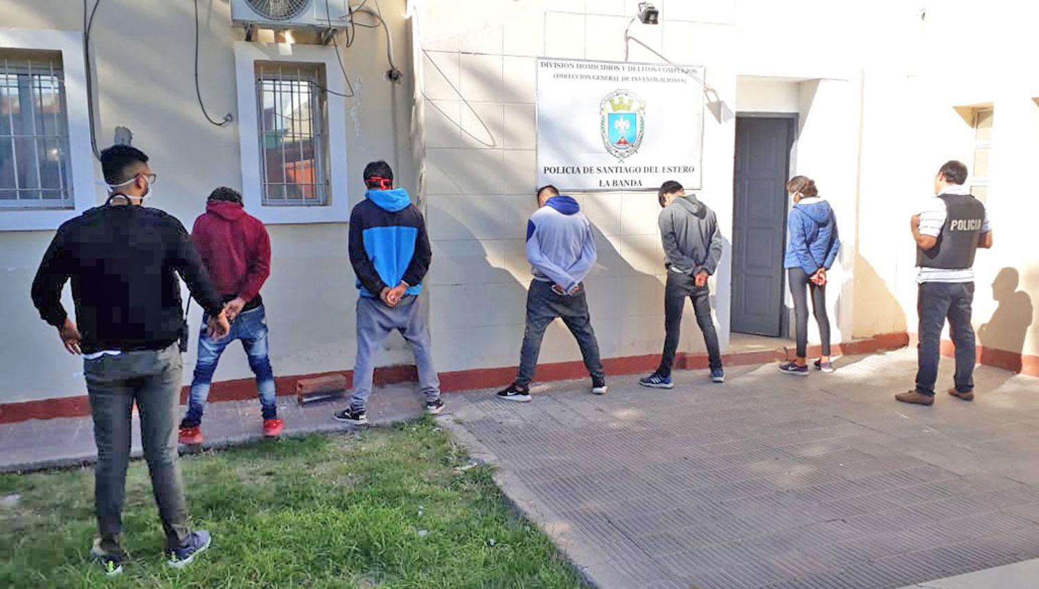 Todos los
acusados fueron trasladados a la
base de Homicidios y desde allí
trasladados a otras dependencias