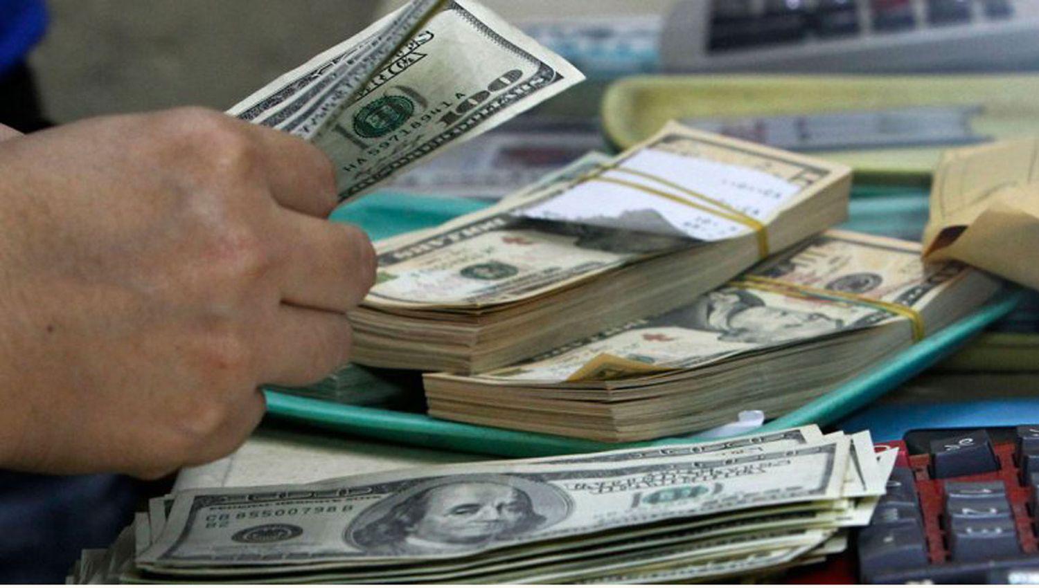 Doacutelar- El contado con liqui y el MEP siguen su escalada y superan los 105