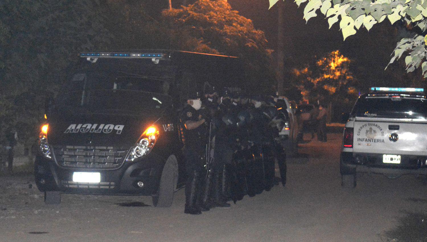 Los policías removieron el cemento y encontraron a la adolescente que era buscada desde febrero