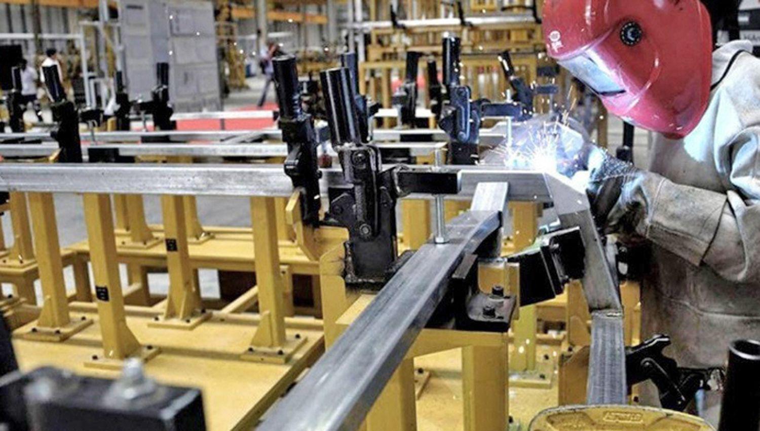 Exigen que las empresas aseguren el cumplimiento estricto de
protocolos y condiciones de higiene para evitar contagios y cuidar la salud