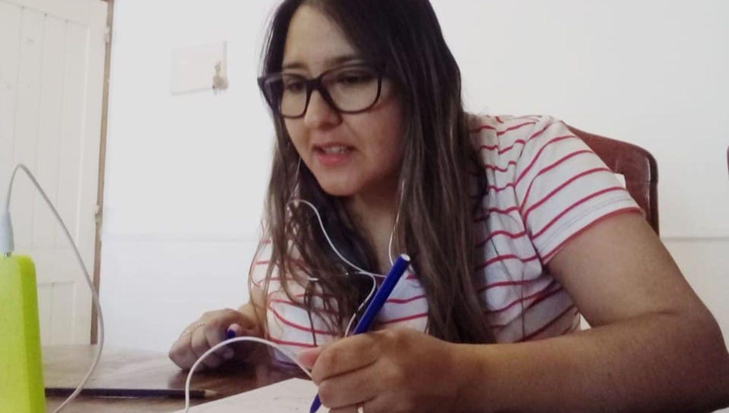 En Sumampa controlan a las embarazadas a traveacutes de consultas virtuales