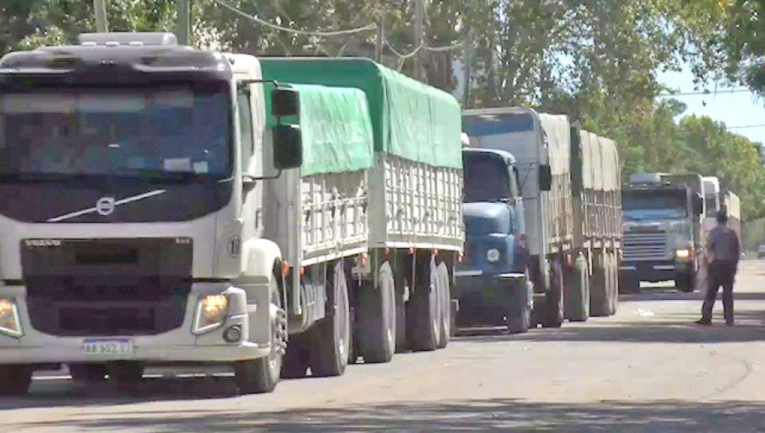 Estamos con cheques rechazados sin trabajo y sin competitividad Necesitamos ayuda para no desaparecer indicaron