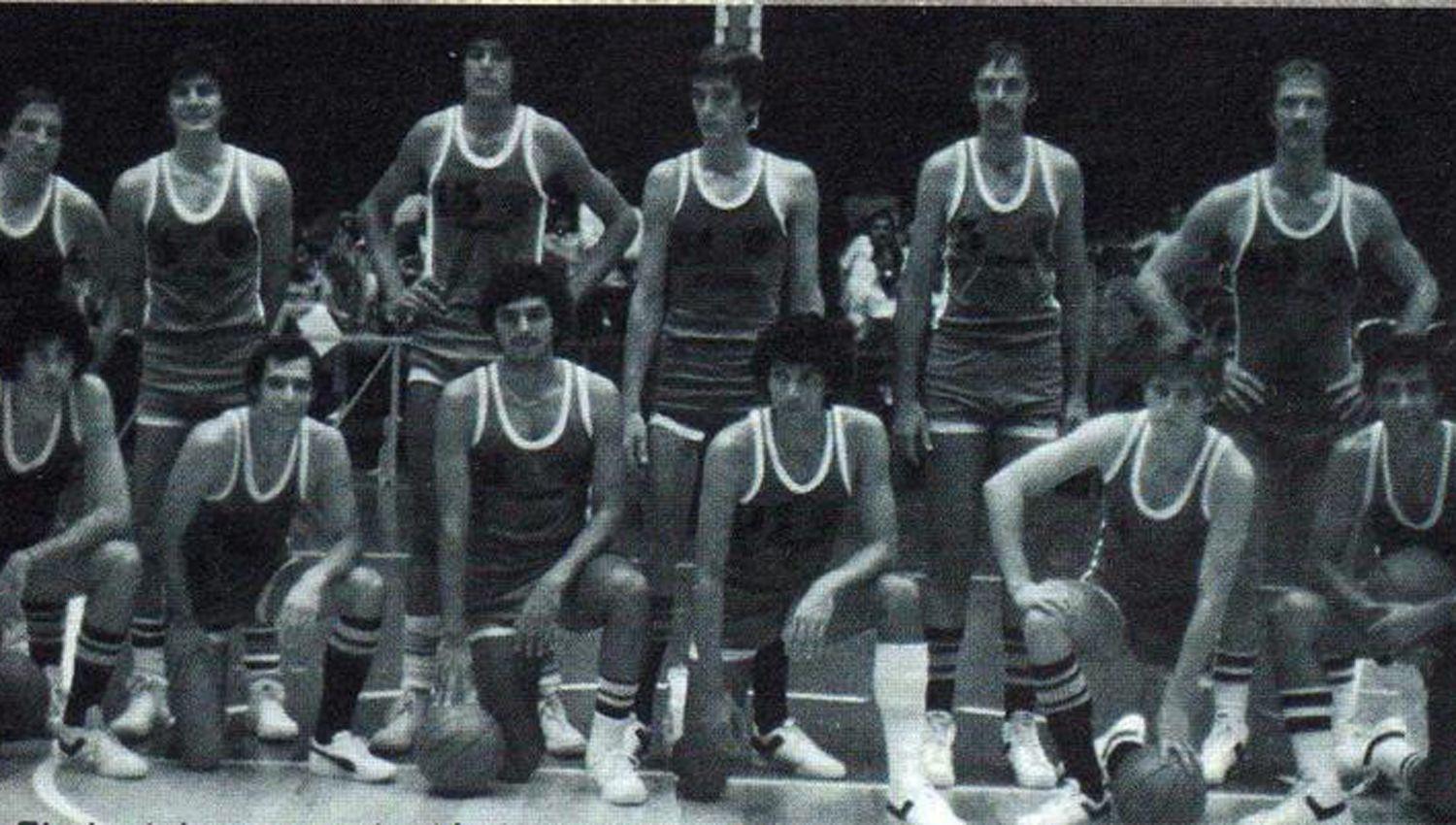 Argentina se clasificó a Mosc� con un enorme equipo Cortijo (abajo cuarto de izq a der) fue clave