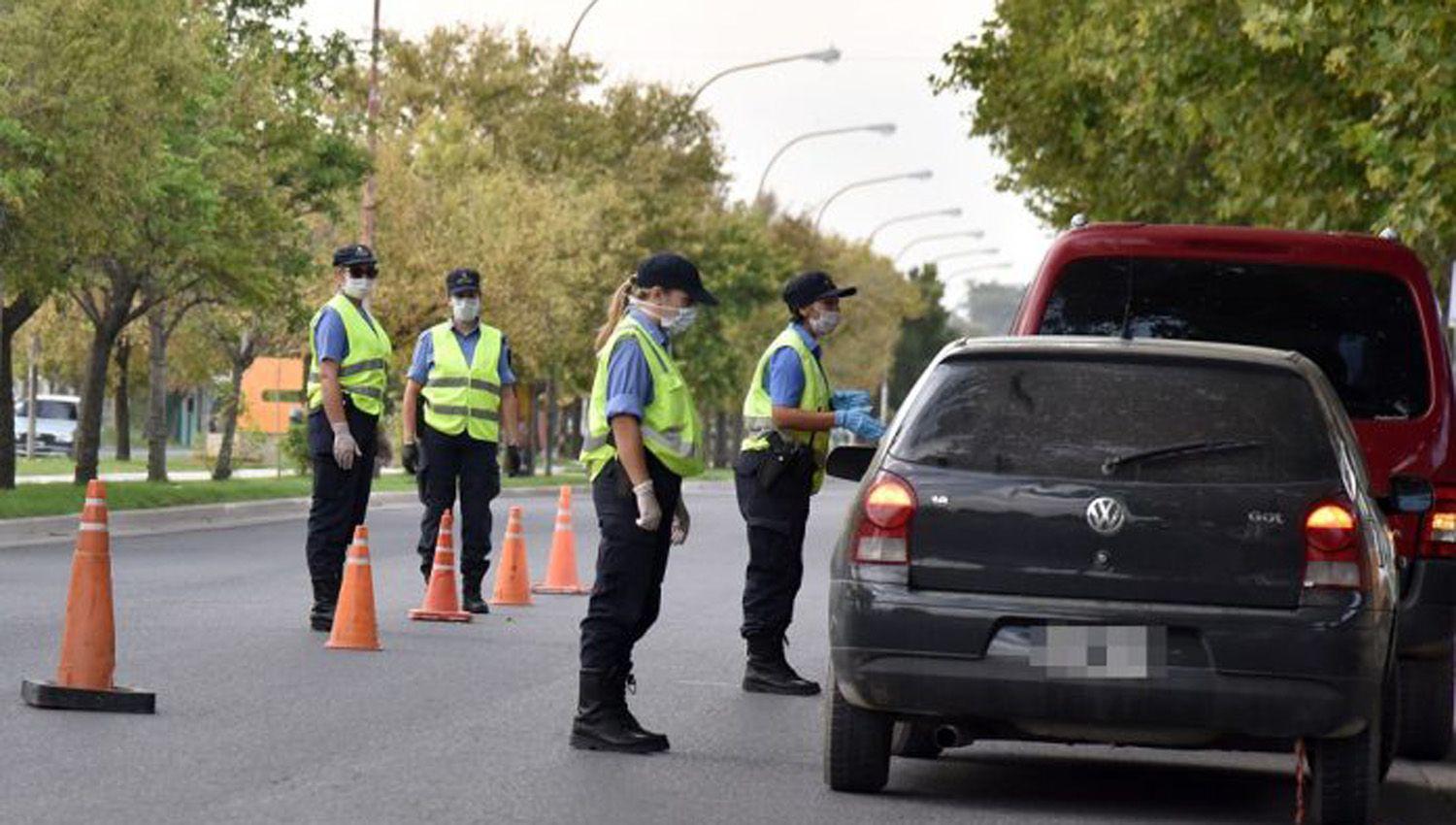 Los policías fueron descubiertos por colegas que realizaban recorridos preventivos Foto- Policía de La Pampa