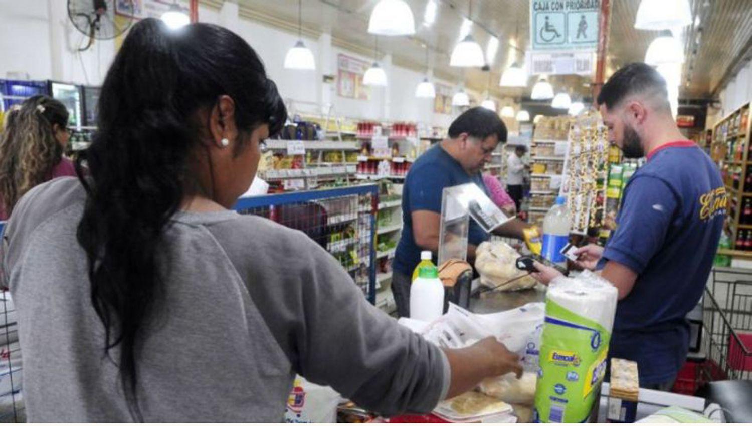 Por la extensioacuten de la cuarentena disponen un refuerzo extraordinario en la Tarjeta Alimentar