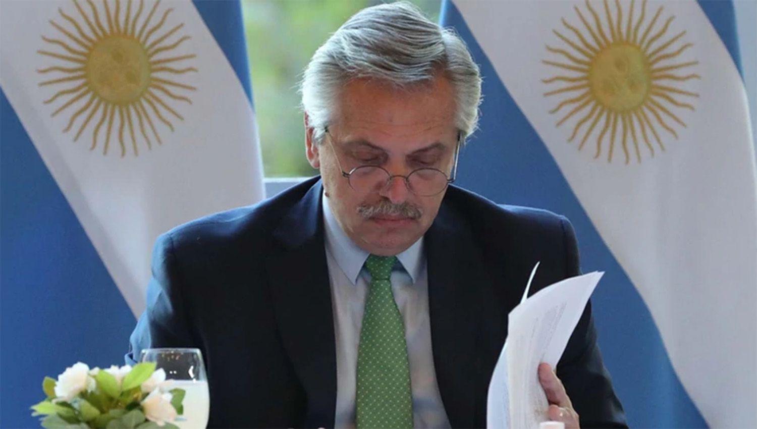 En resumen todos los anuncios de Alberto Fernaacutendez sobre la cuarentena