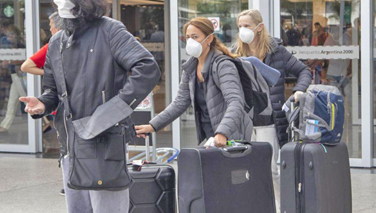 Volvieron al paiacutes maacutes argentinos varados en el exterior