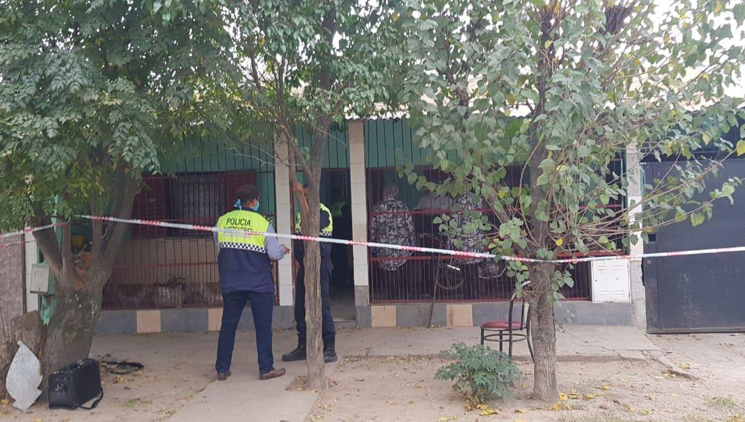Hallan muertos a un hombre de 80 antildeos y a su pareja de 56- investigan si fue un femicidio seguido de suicidio