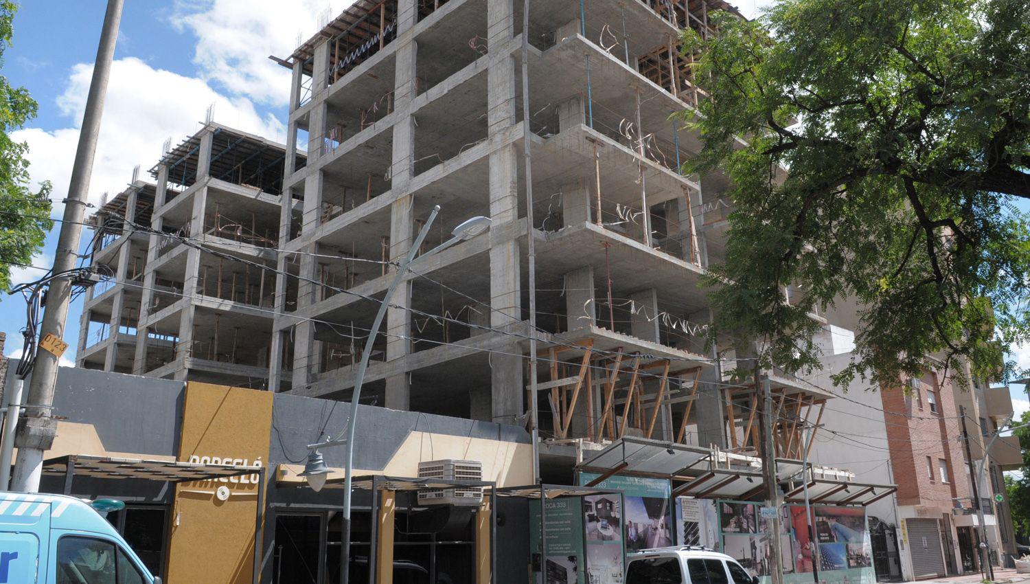 Por disposición del Ejecutivo provincial desde este lunes 4 de mayo vuelven la obra privada las peluquerías y las agencias de tómbolas entre otros rubros