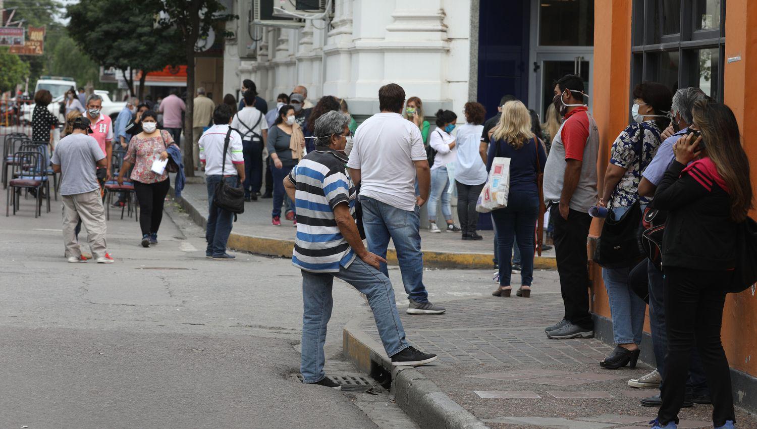 No se registraron nuevos casos de coronavirus en Santiago y siguen de cerca a 236 personas
