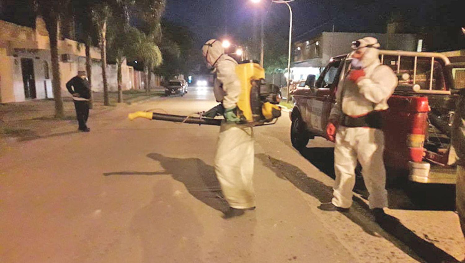 COSTA Trabajaron en los barrios Mercantil Agua Santa en cercanías del Mercado Municipal Feria del Río La Costanera y zona ribereña del río Dulce