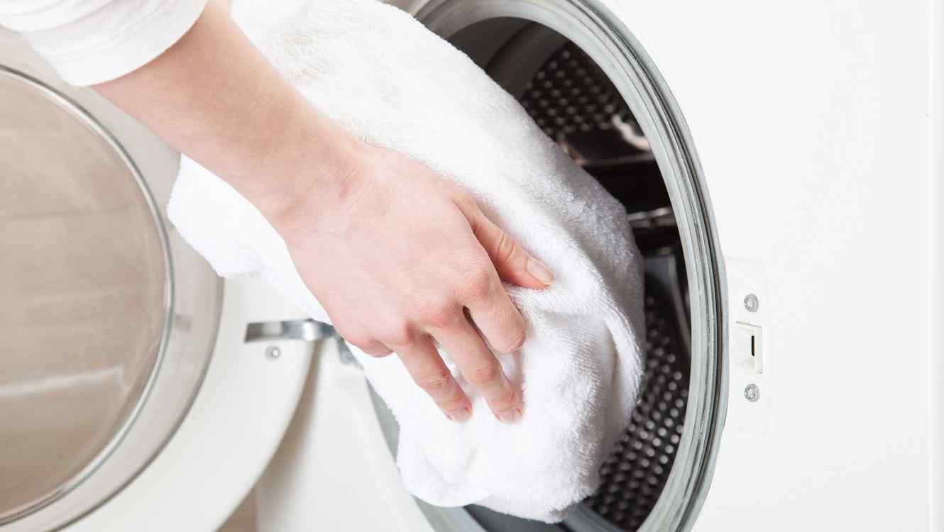 VIDEO- la asquerosa prueba que demuestra que las toallas recieacuten lavadas no quedan tan limpias