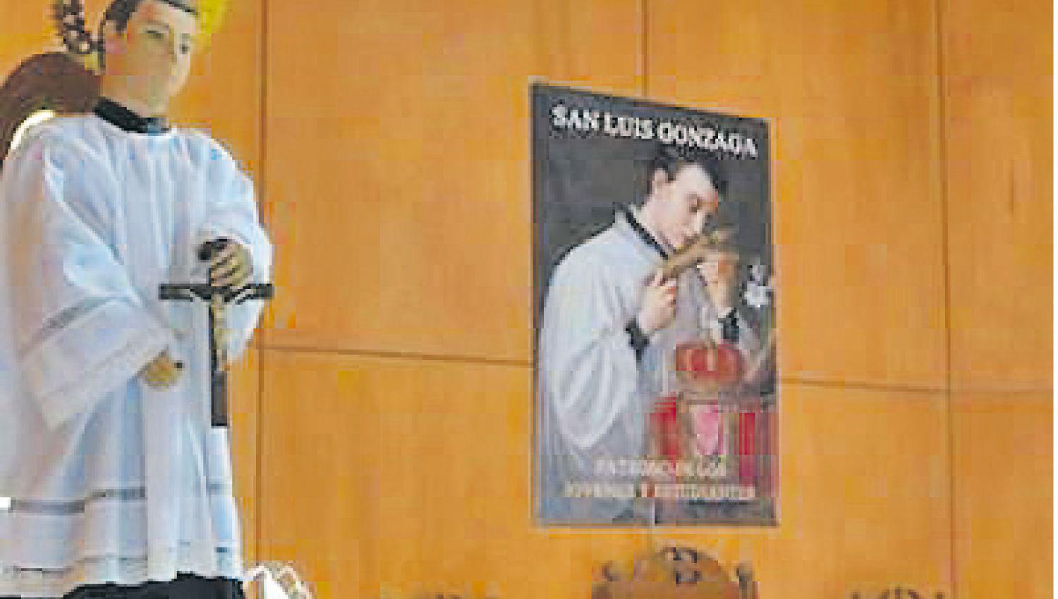 SAN LUIS GONZAGA El papa Benedicto XIII lo nombró protector de estudiantes jóvenes 
