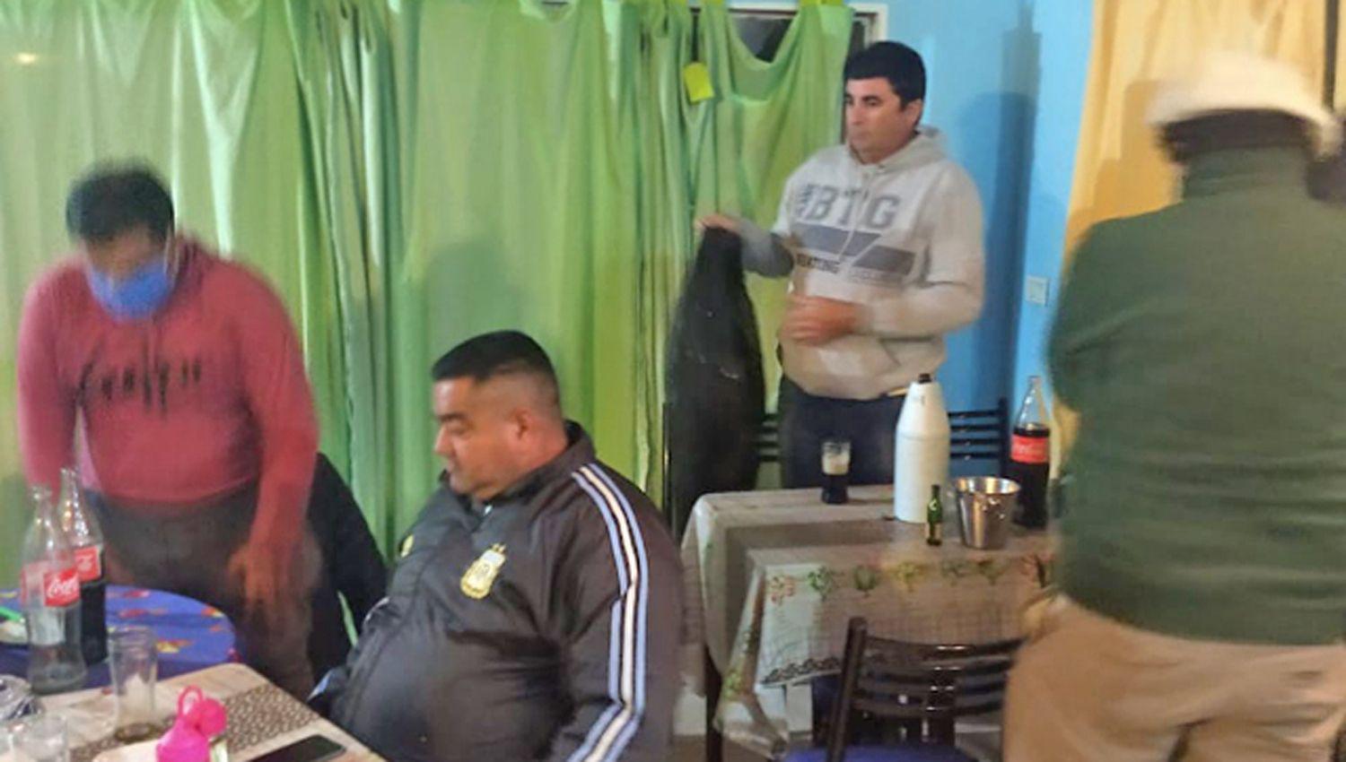 El bar-comedor ya había sido inspeccionado el jueves y tambiénfueron encontrados camioneros en idéntica situación