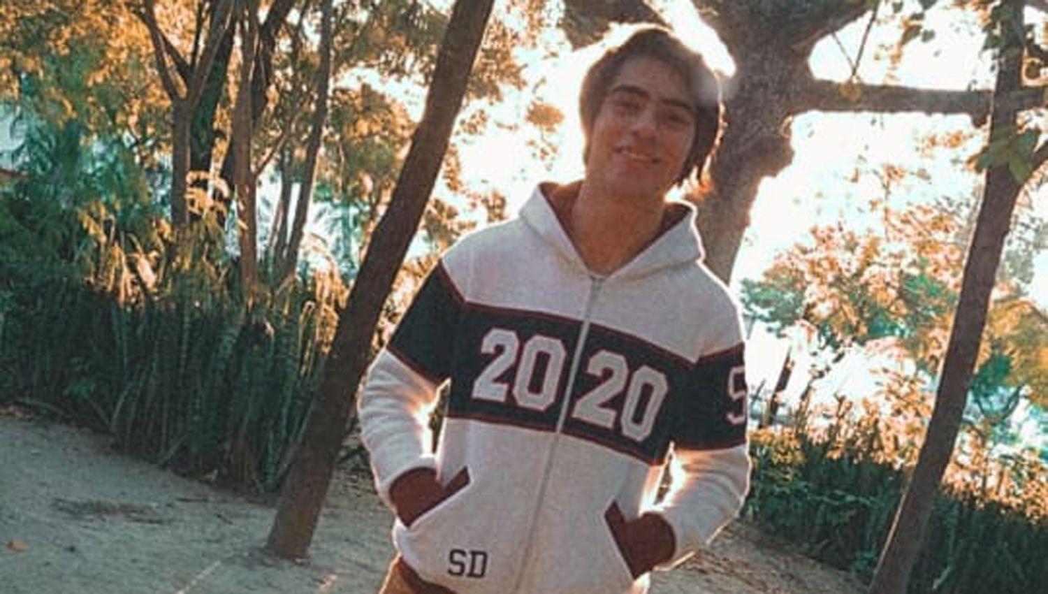 IMAacuteGENES  Alumnos del Colegio Santa Dorotea presentaron sus camperas