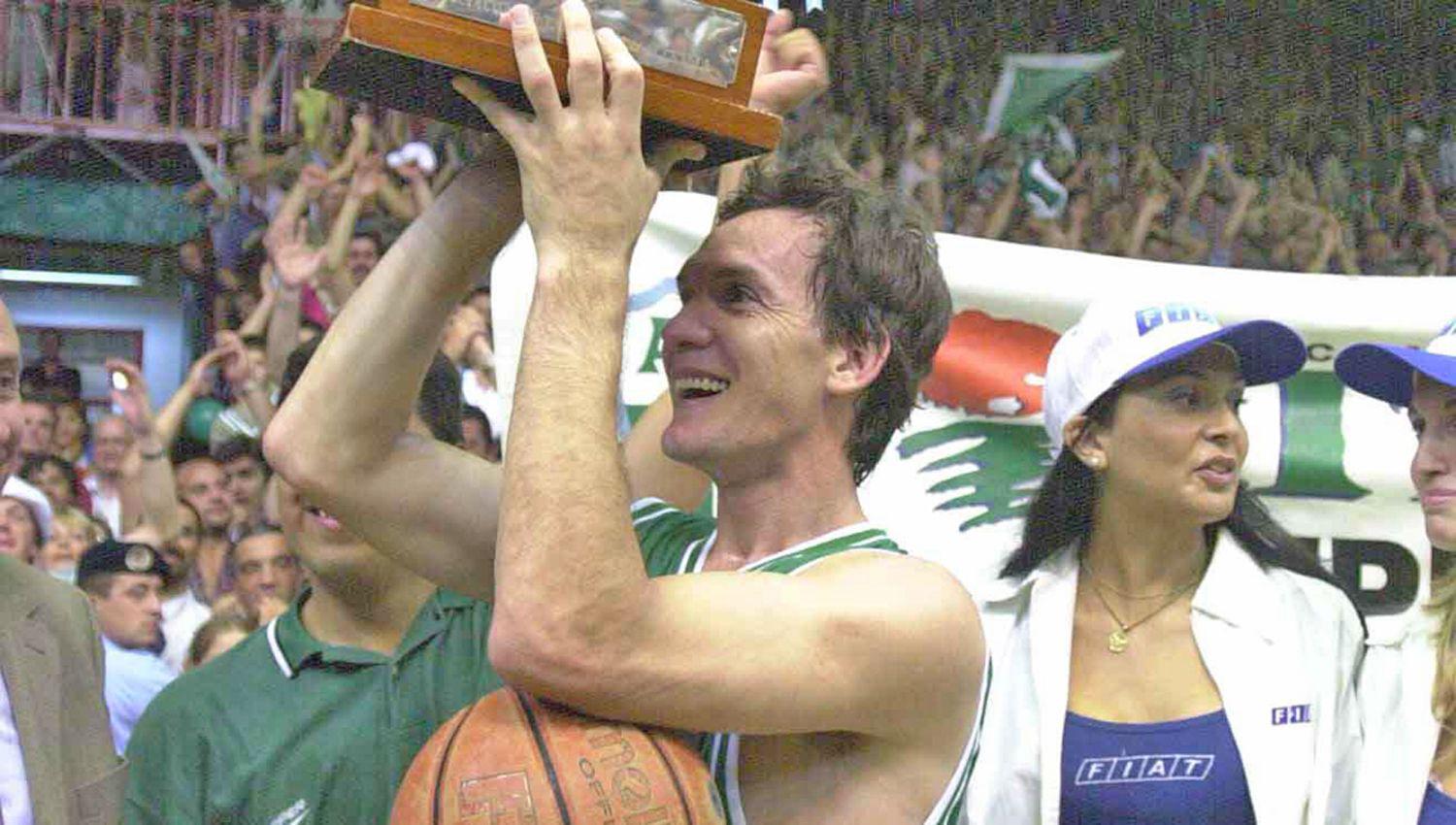 Marcelo Milanesio el mago que 18 antildeos atraacutes le deciacutea adioacutes al baacutesquet