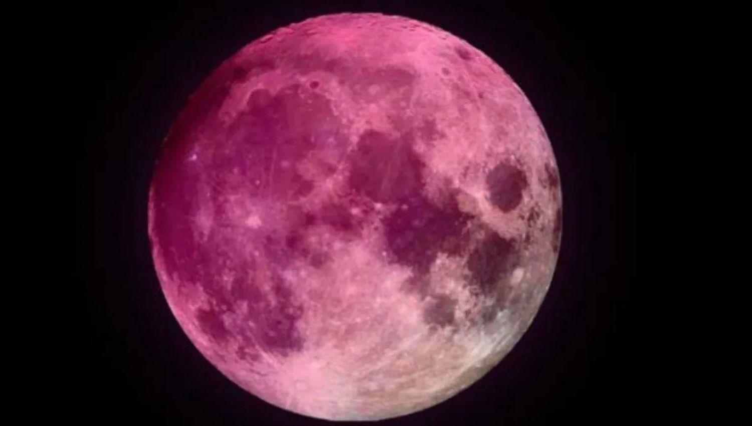 Este viernes parte de la Argentina podraacute ver la Luna de Fresa