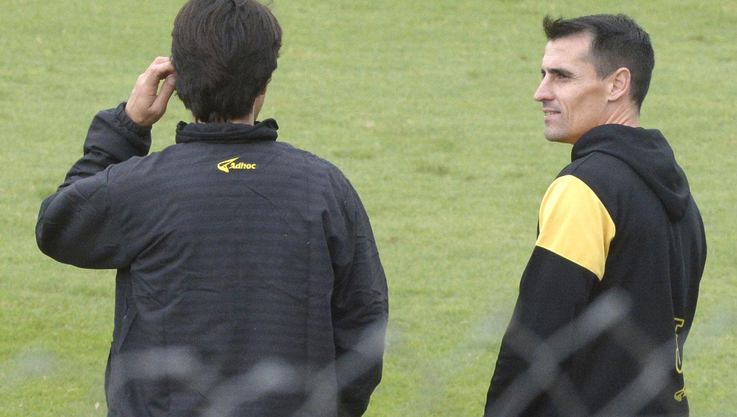 Farré anunció ayer que no seguir en Mitre y anticipó que muchos compañeros también dejarían el equipo