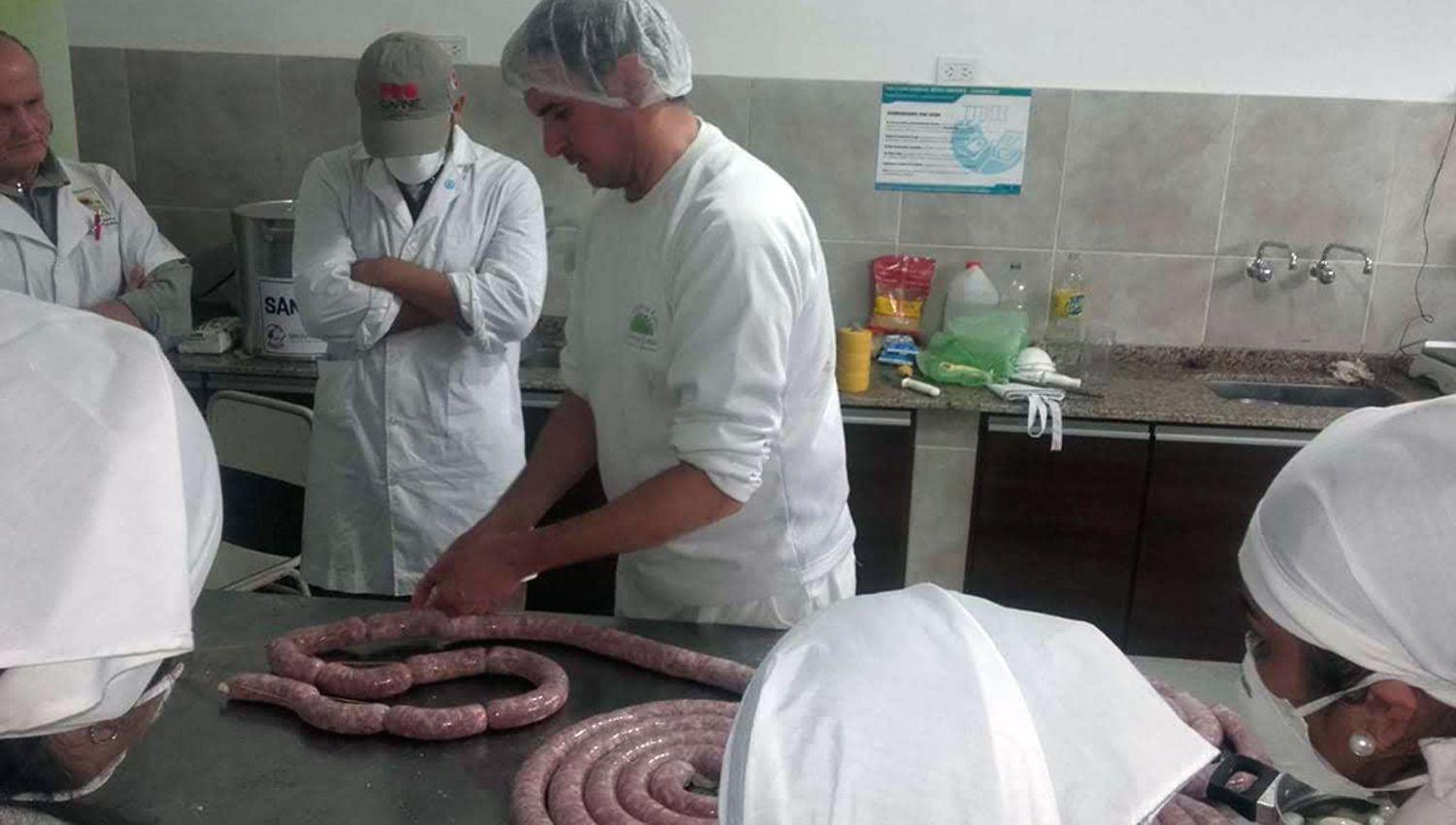 INSUMOS Otro efecto negativo han sido las dificultades para conseguir los insumos que se fueron superando de a poco