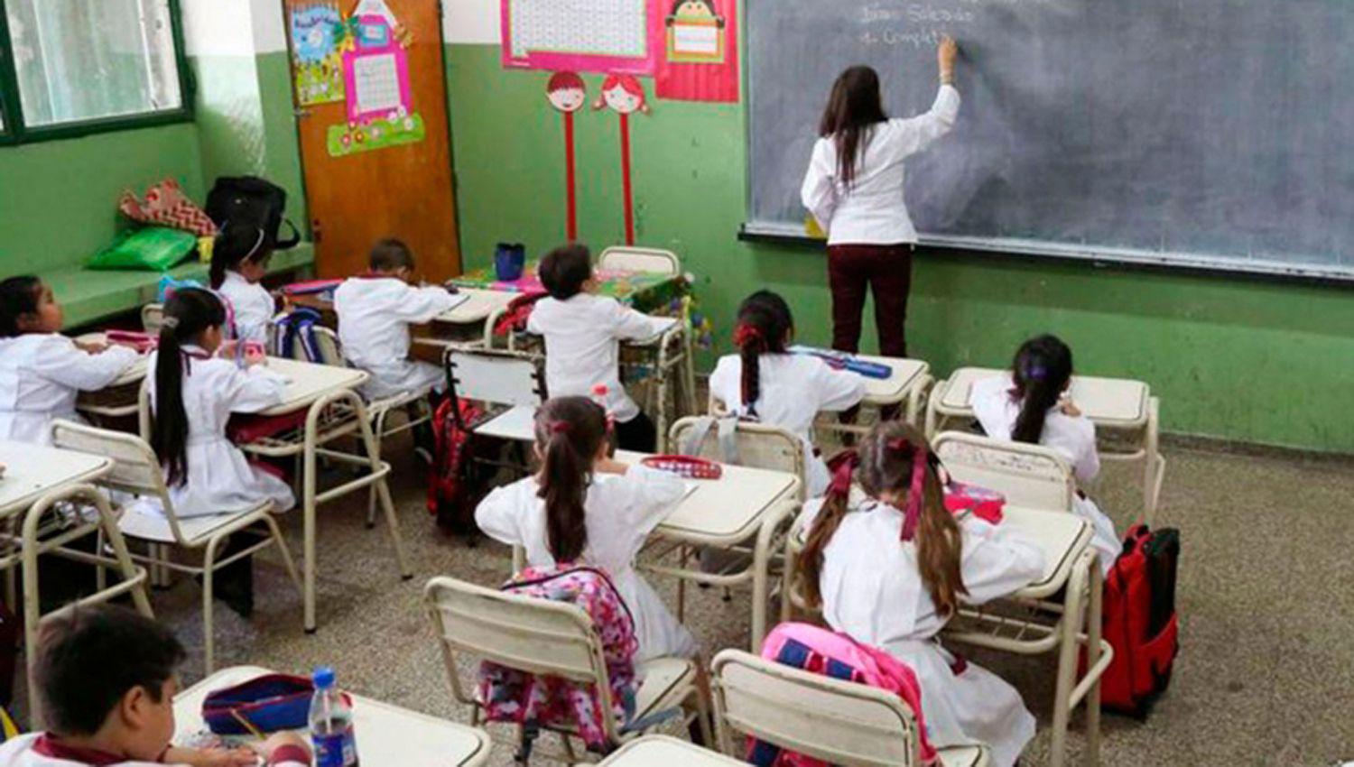 Escuelitas de la provincia de Catamarca comenzar�n hoy con el dictado de clases en algunos cursos
