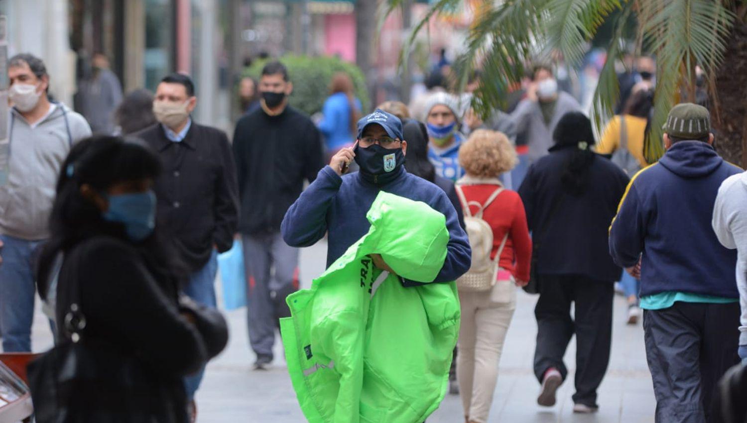 FOTOS  Asiacute lucioacute el Centro de Santiago 24 horas antes de que comience la libre circulacioacuten