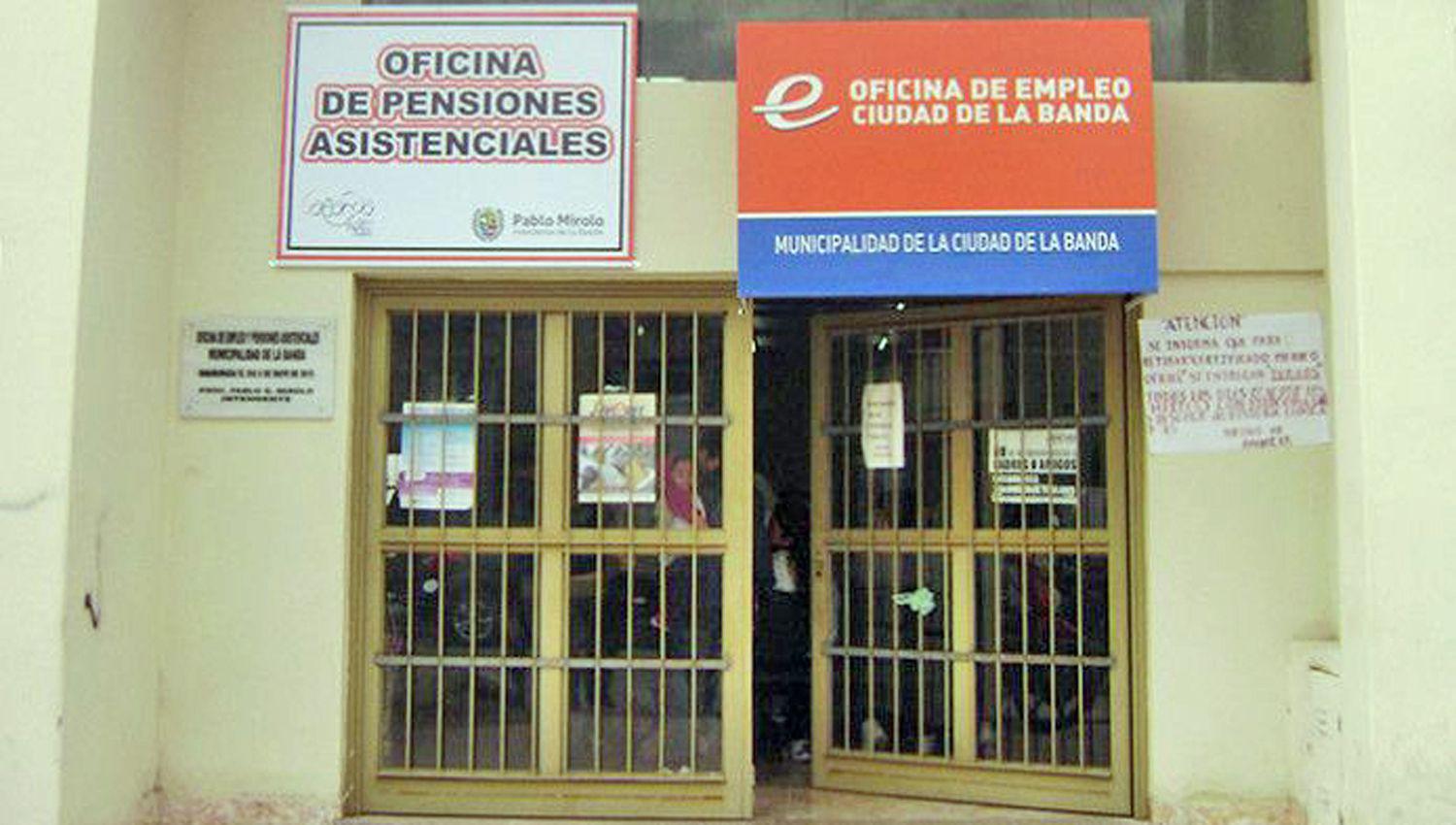 La Oficina de Empleo de La Banda atiende solo viacutea telefoacutenica