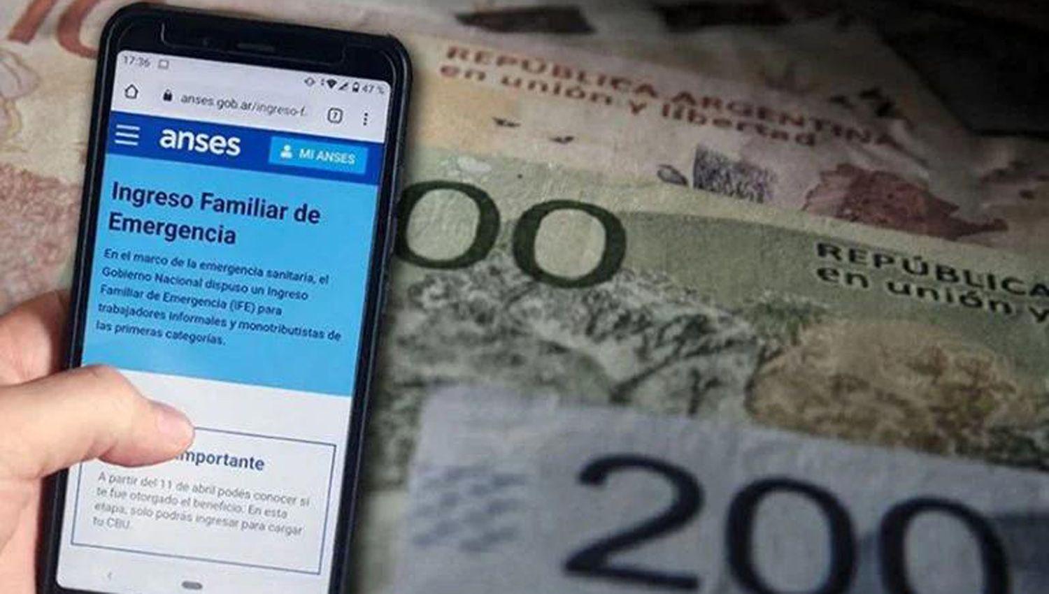 Denuncian estafas con el cobro del IFE en todo el paiacutes