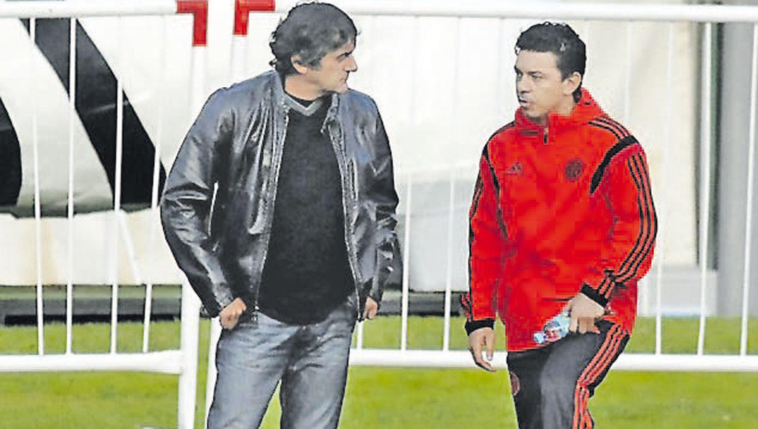 Francescoli y Gallardo conforman la extructura futbolística de River Plate y de los dos
depende de que el club mantenga el buen nivel en el plantel
