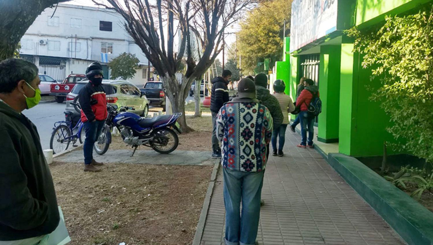 Entregaron kits de semillas varias a minifundistas y vecinos termenses